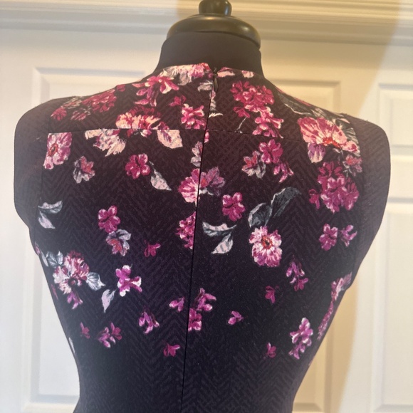 Dress - Picture 9 of 12